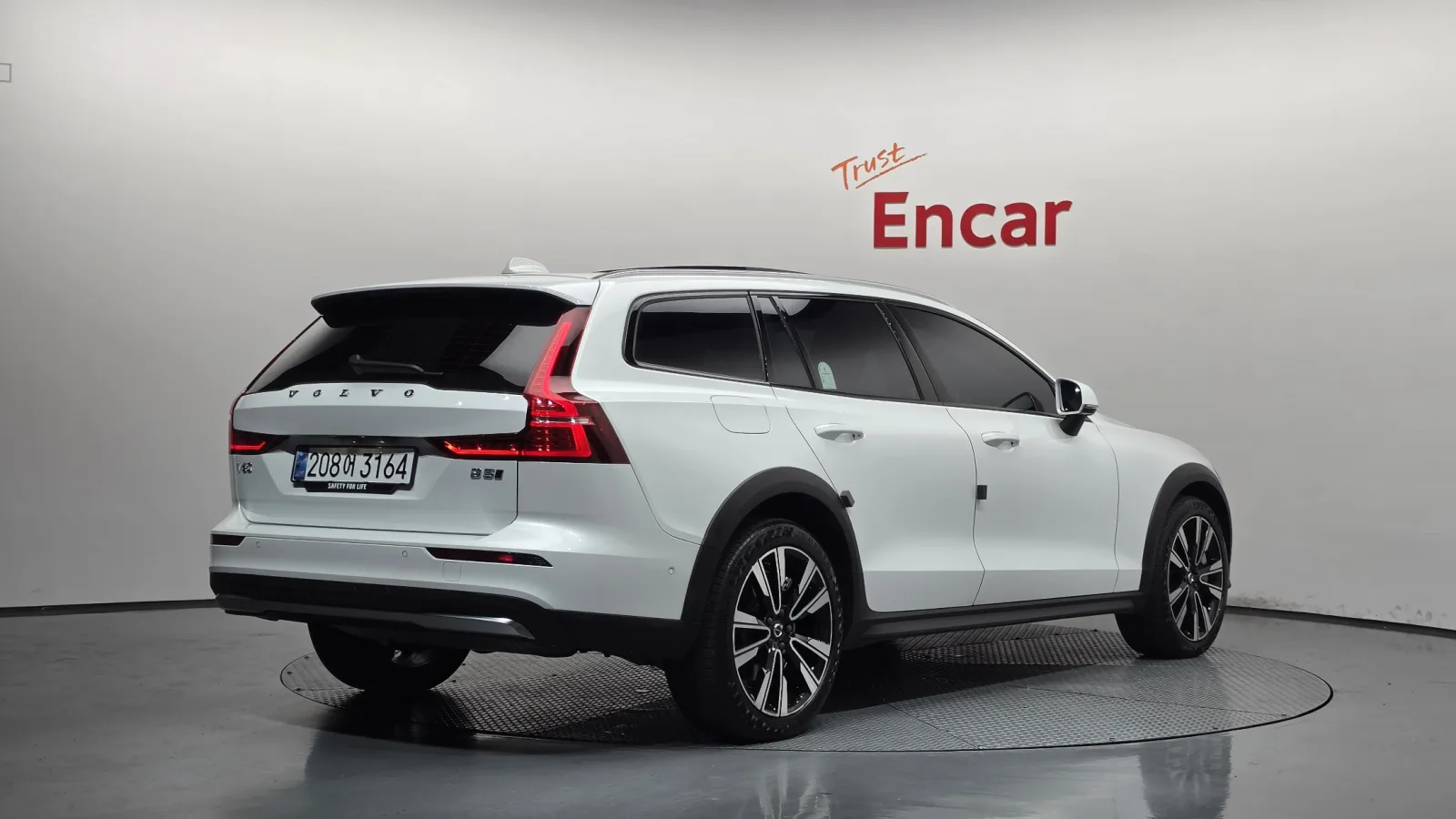 2024 Volvo V60