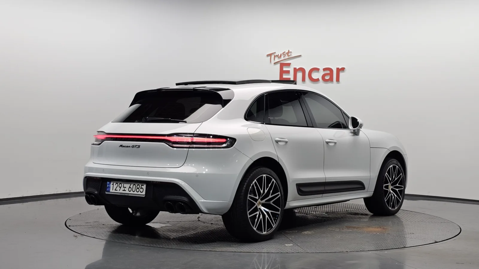 2023 Porsche Macan