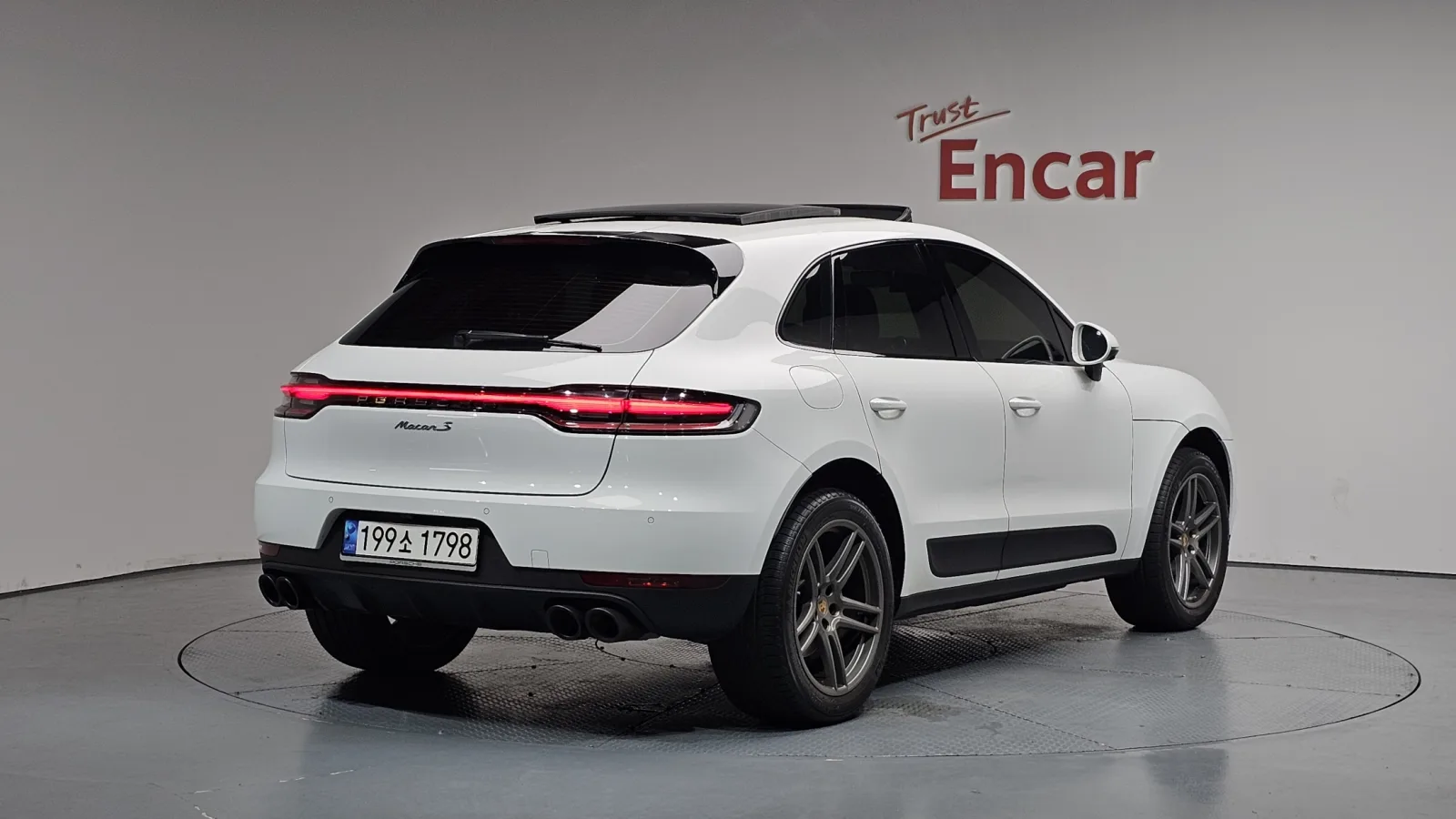 2021 Porsche Macan