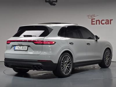 2023 Porsche Cayenne