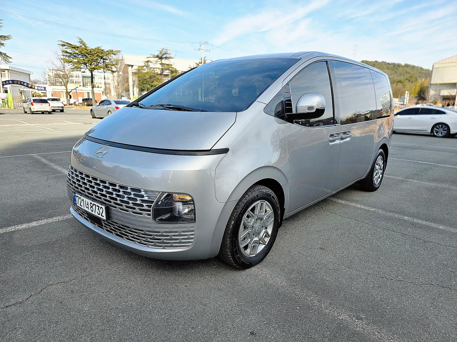 2023 Hyundai Staria