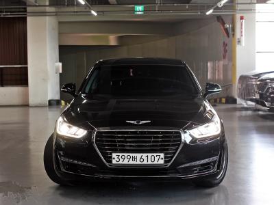 2018 Genesis EQ900