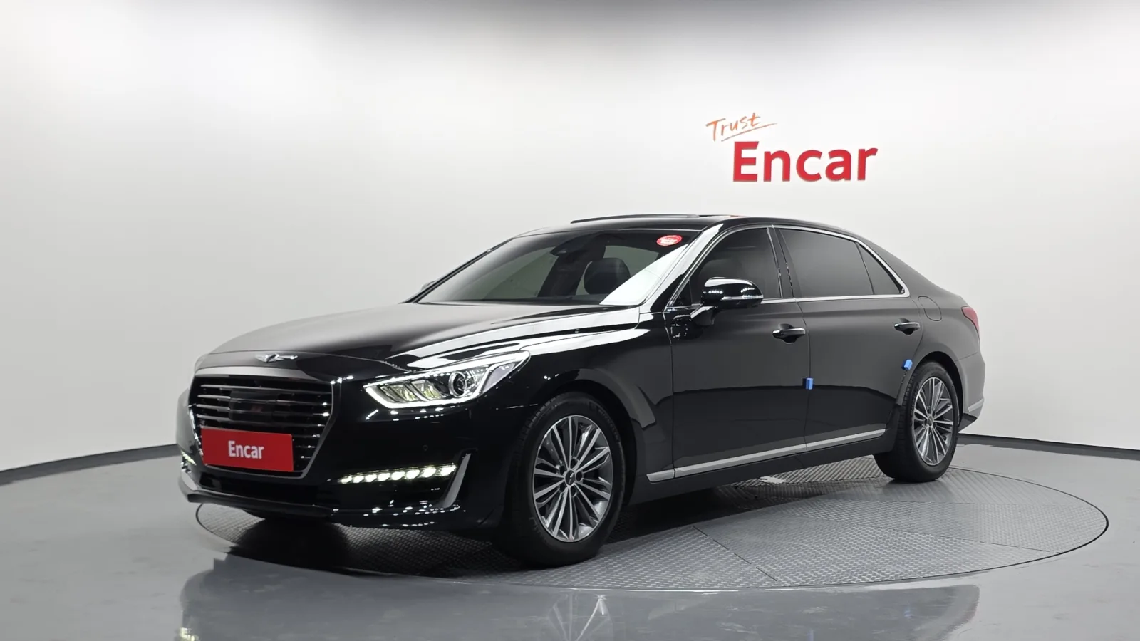 2018 Genesis EQ900