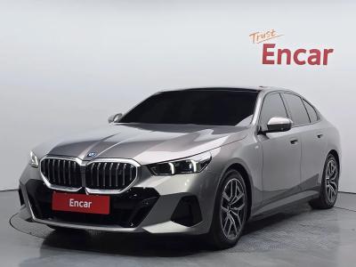 2025 BMW i5