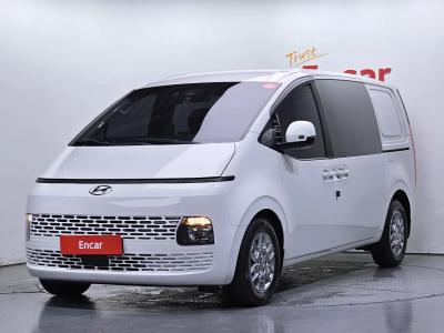 2022 Hyundai Staria