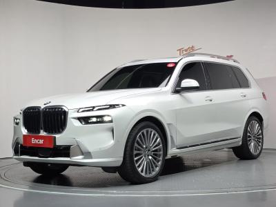 2025 BMW X7