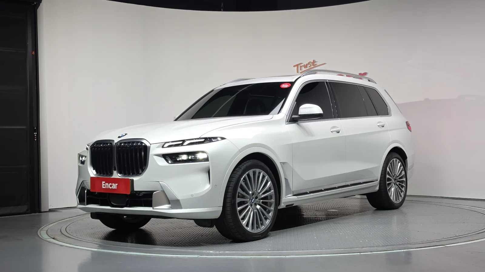 2025 BMW X7