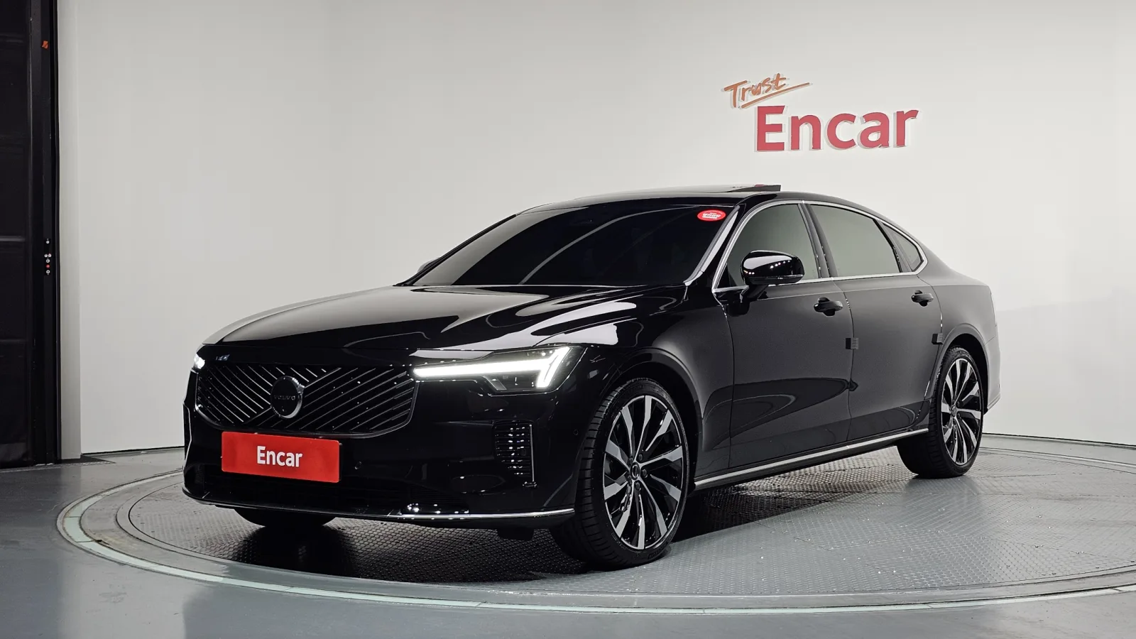 2026 Volvo S90