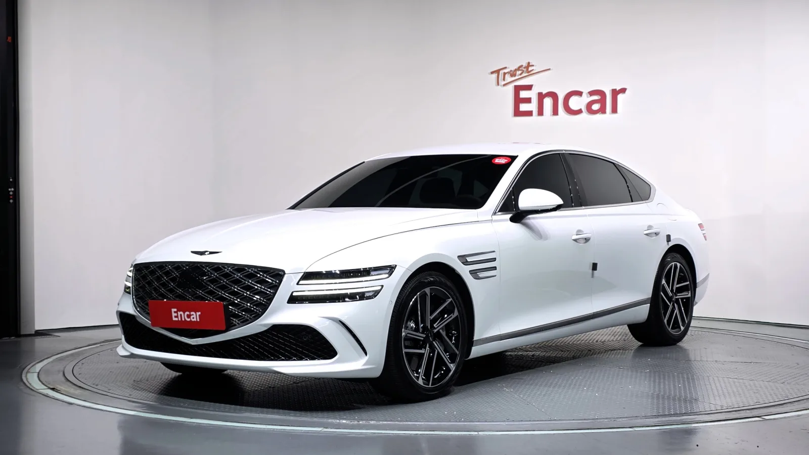 2025 Genesis G80