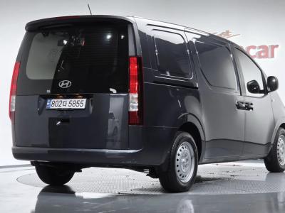 2025 Hyundai Staria