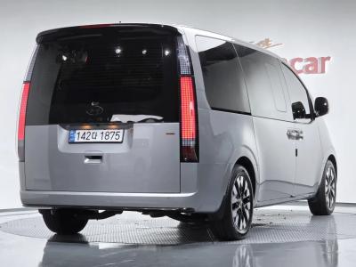 2025 Hyundai Staria