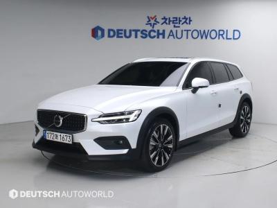 2023 Volvo V60