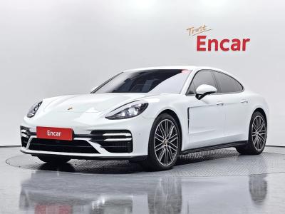 2021 Porsche Panamera