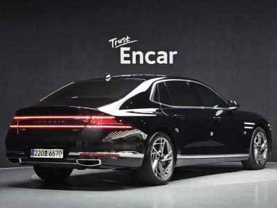 2023 Genesis G90