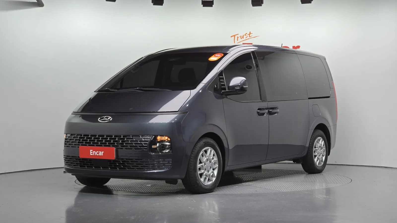 2022 Hyundai Staria