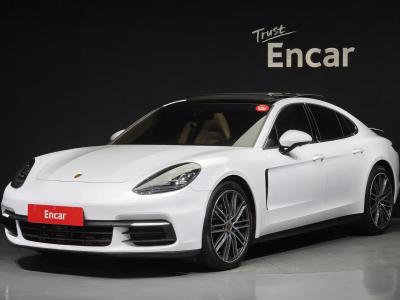 2020 Porsche Panamera