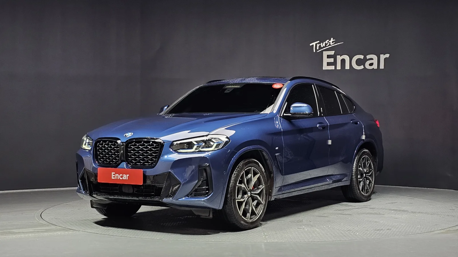 2023 BMW X4