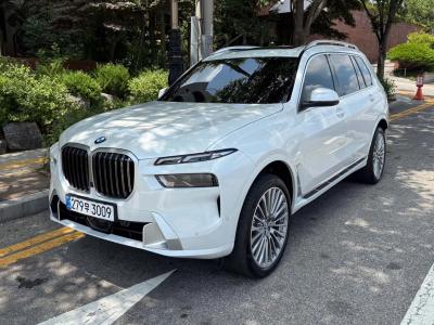 2025 BMW X7