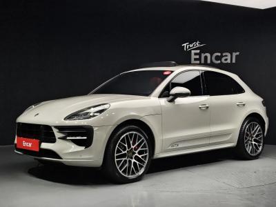 2021 Porsche Macan