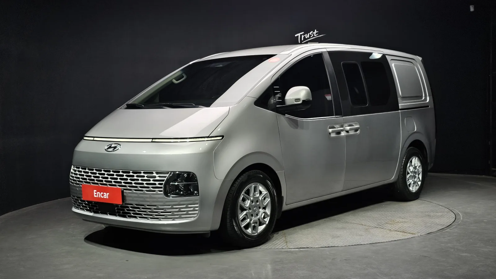 2022 Hyundai Staria