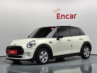 2019 MINI Cooper