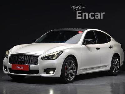 2016 Infiniti Q70