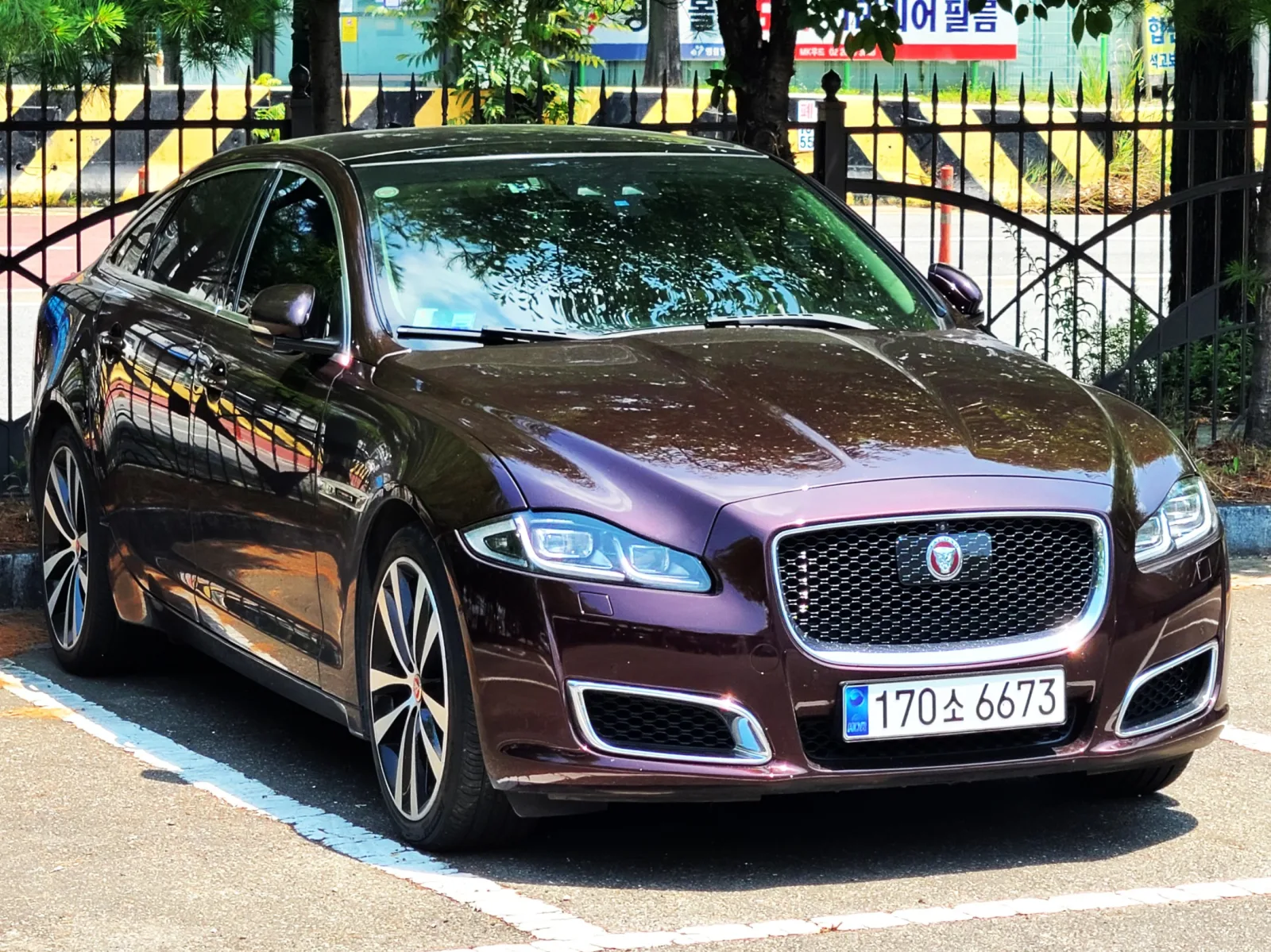 2019 Jaguar XJ