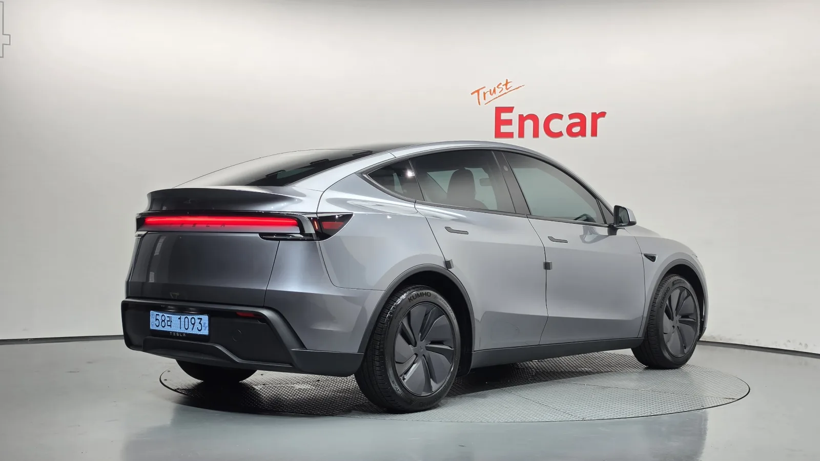 2025 Tesla Model Y