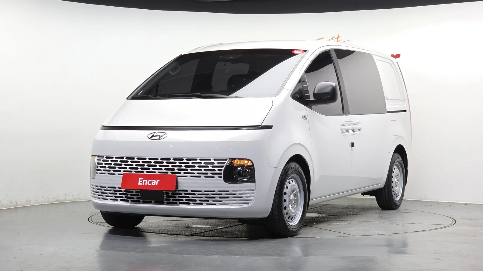 2022 Hyundai Staria
