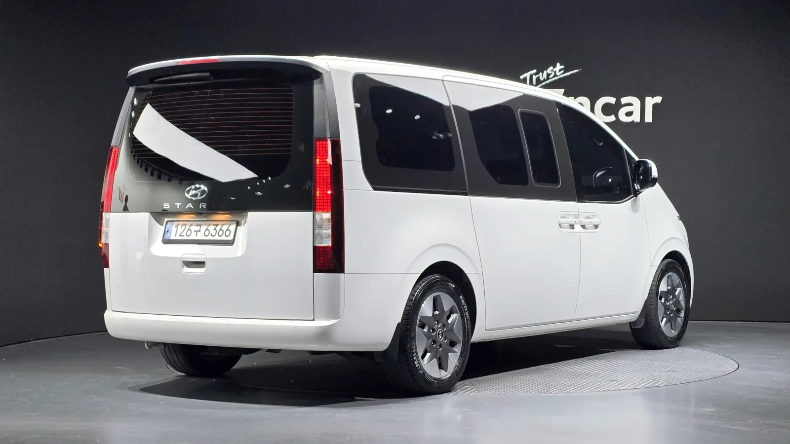 2023 Hyundai Staria