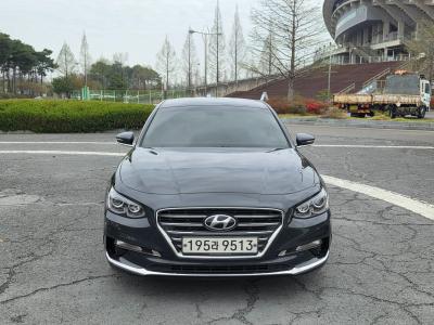 2018 Hyundai Grandeur