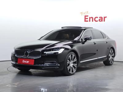 2022 Volvo S90