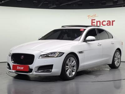 2017 Jaguar XF