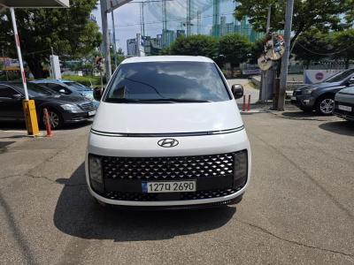 2022 Hyundai Staria