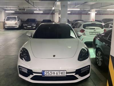 2018 Porsche Panamera