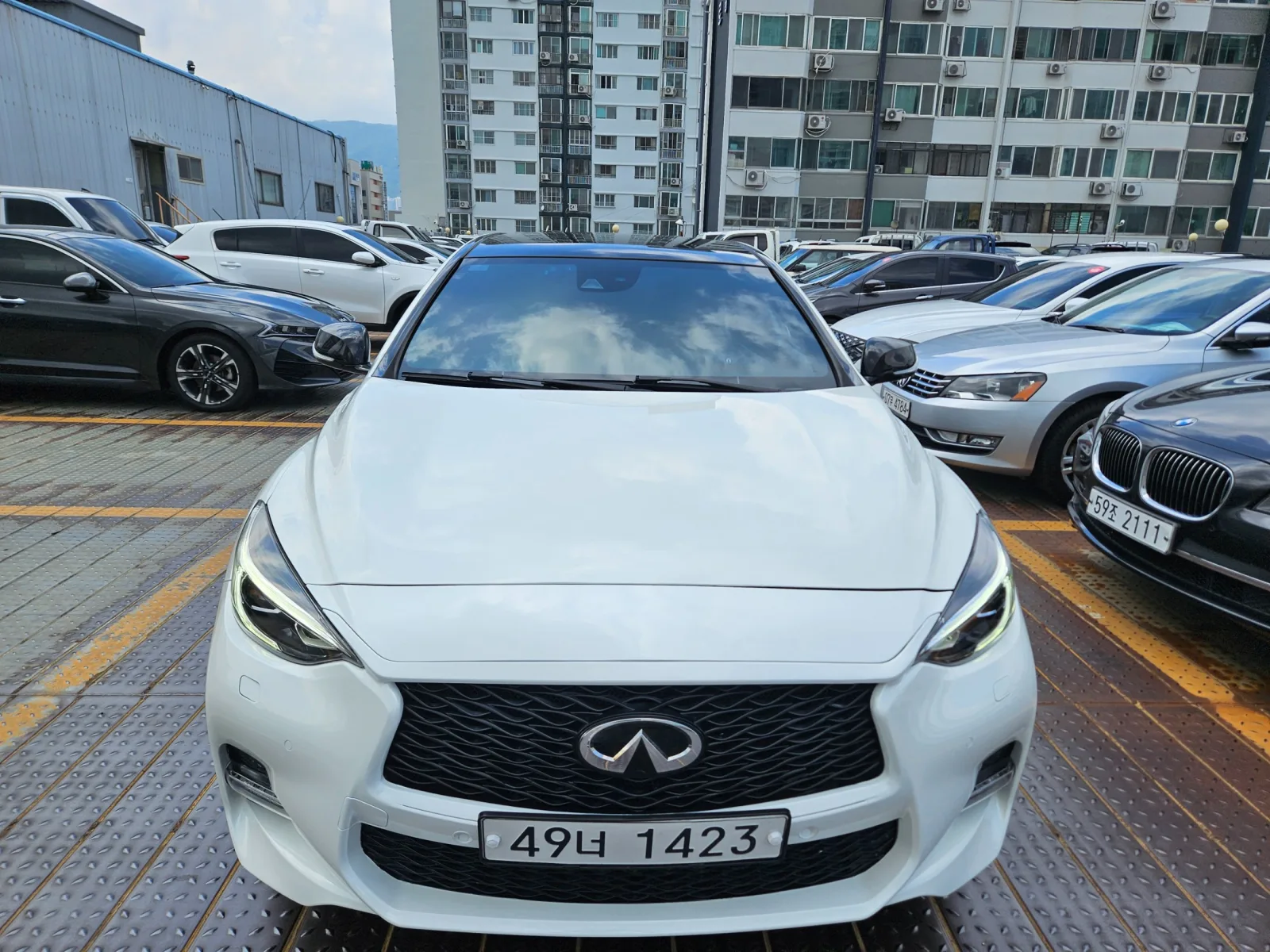 2017 Infiniti Q30