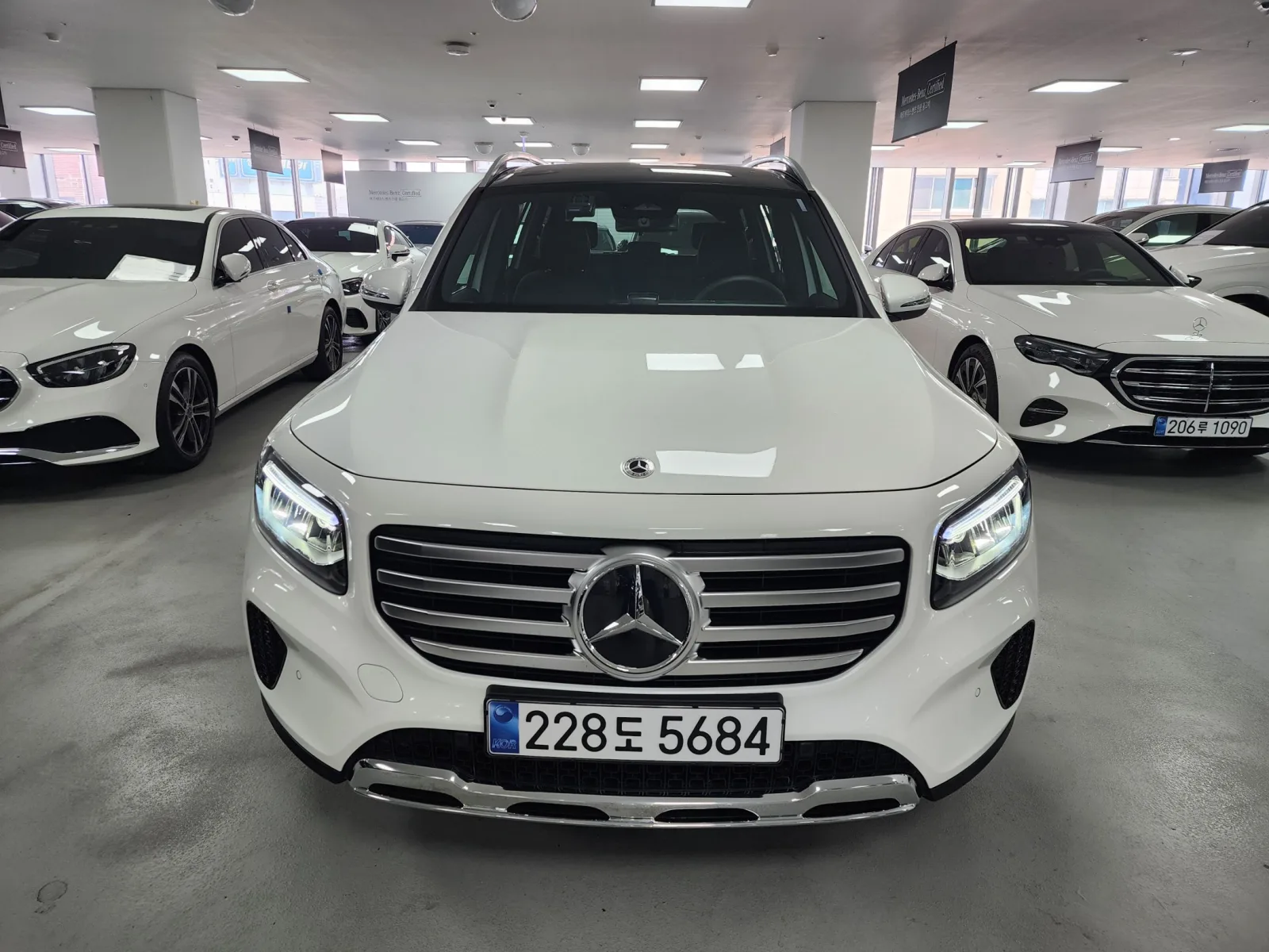 2025 Mercedes-Benz GLB-Class