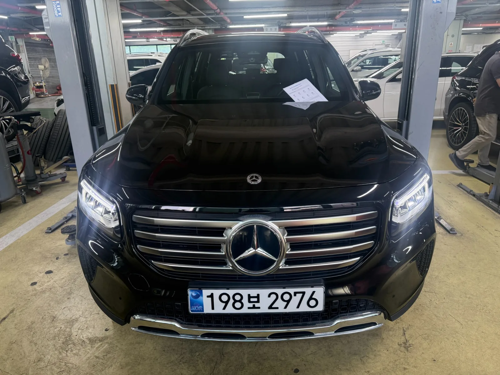 2025 Mercedes-Benz GLB-Class
