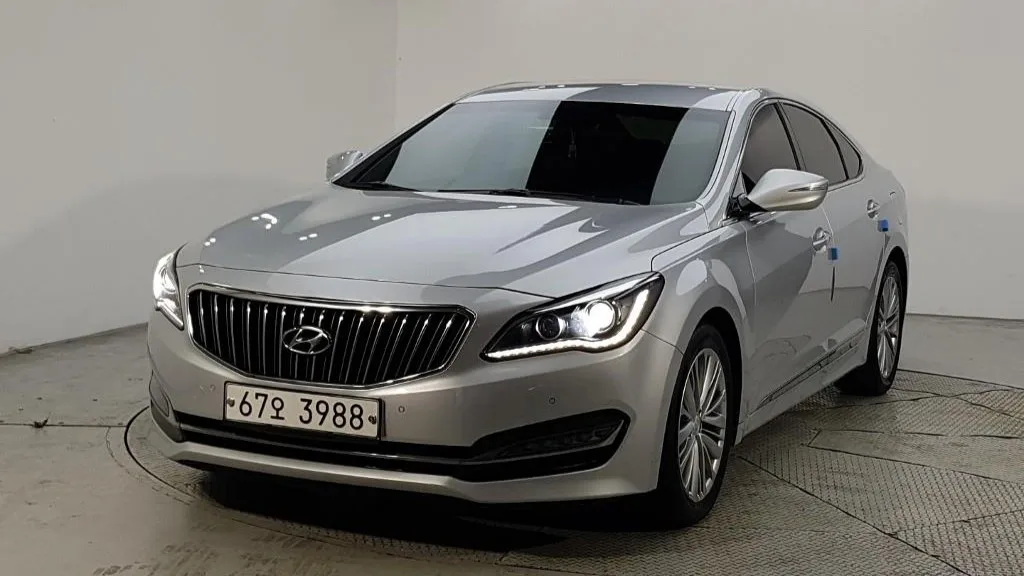 2015 Hyundai Aslan