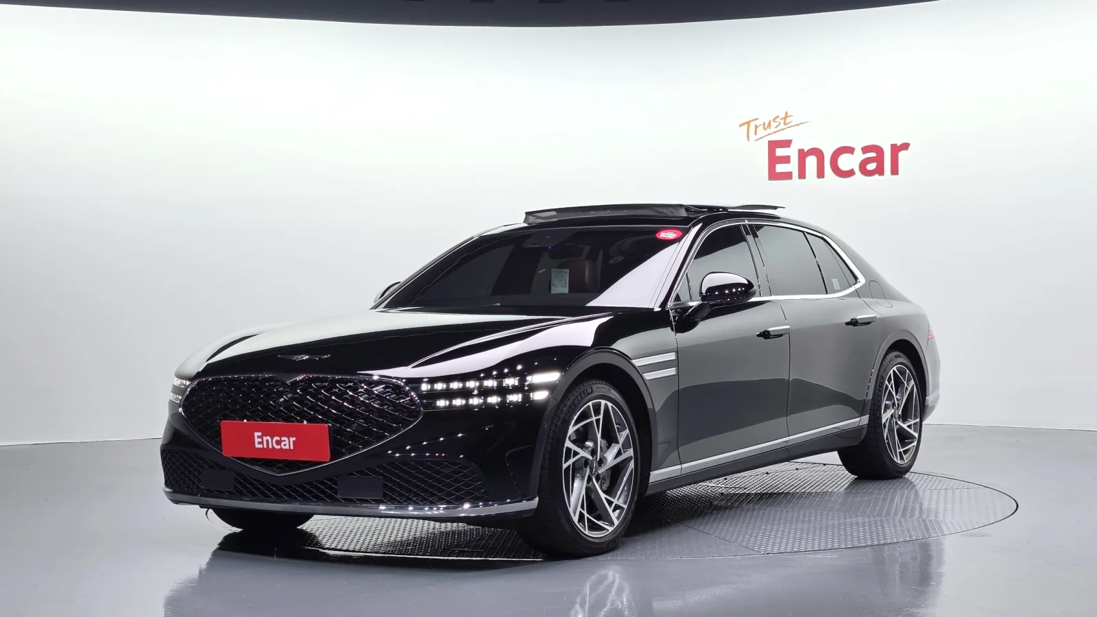 2022 Genesis G90