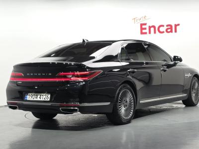 2021 Genesis G90
