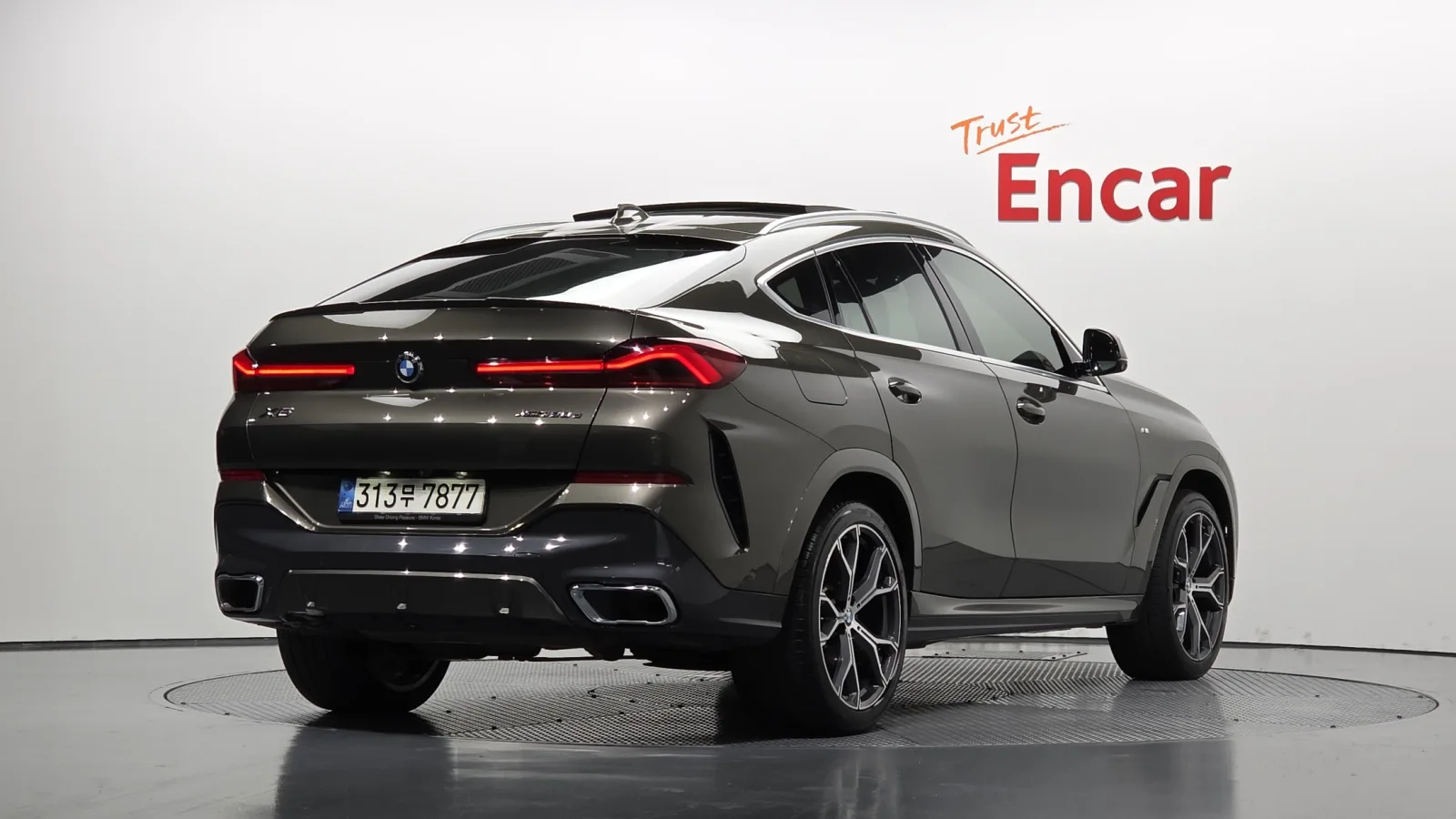 2021 BMW X6