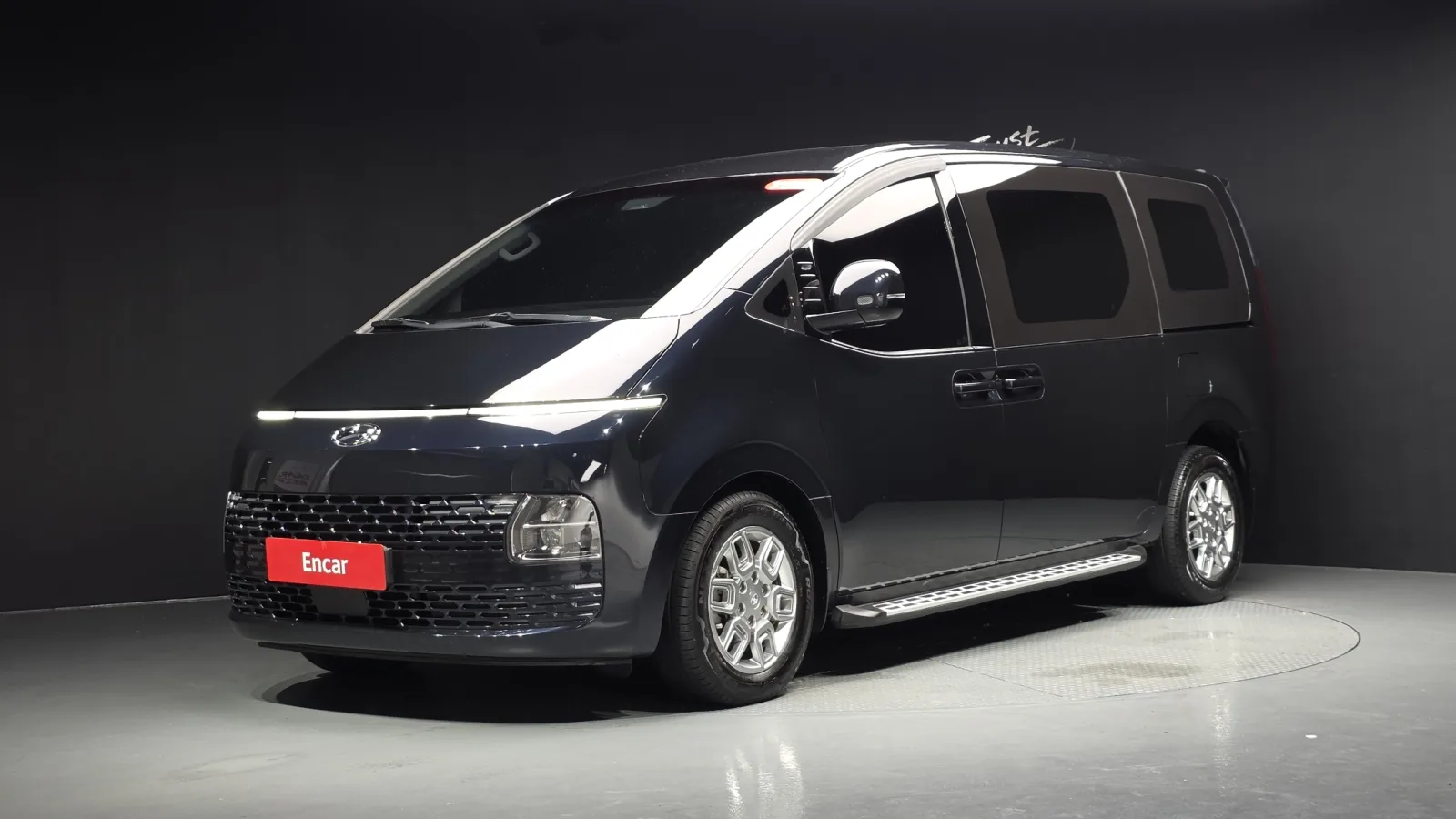 2022 Hyundai Staria