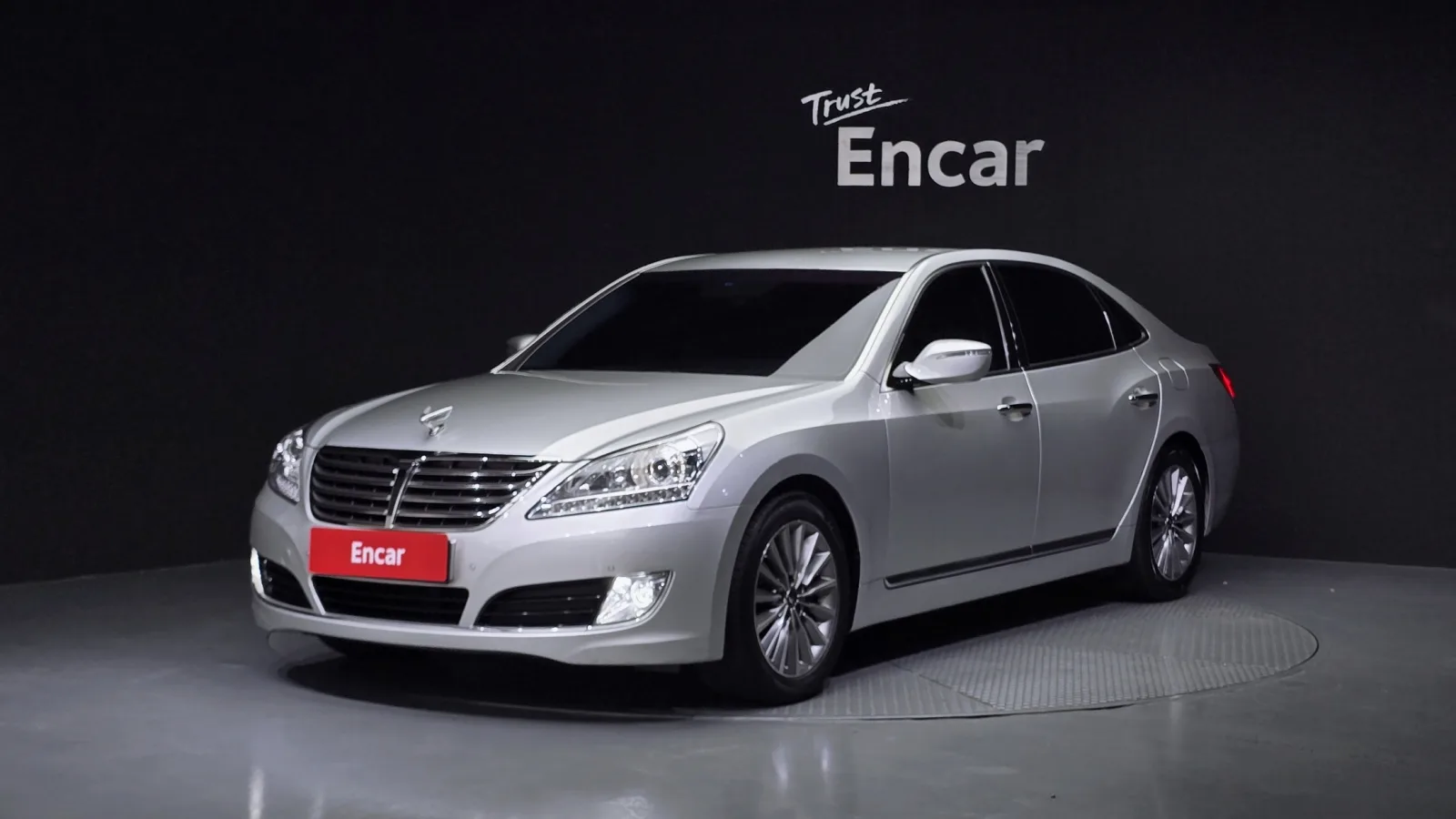 2013 Hyundai Equus