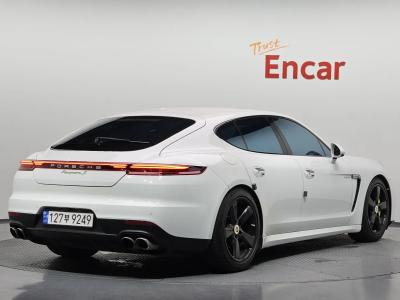 2015 Porsche Panamera