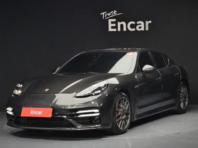 2012 Porsche Panamera