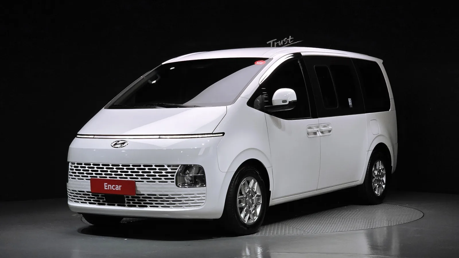 2024 Hyundai Staria