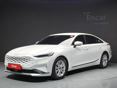 2022 Kia K8