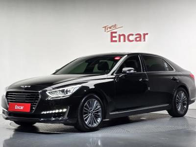 2018 Genesis EQ900