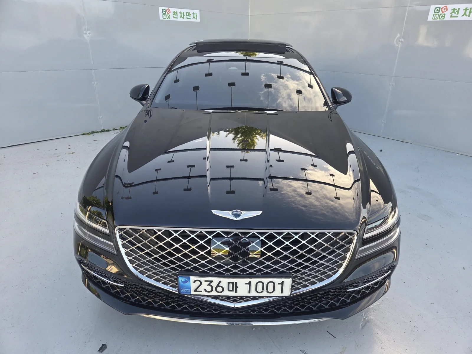 2023 Genesis G80